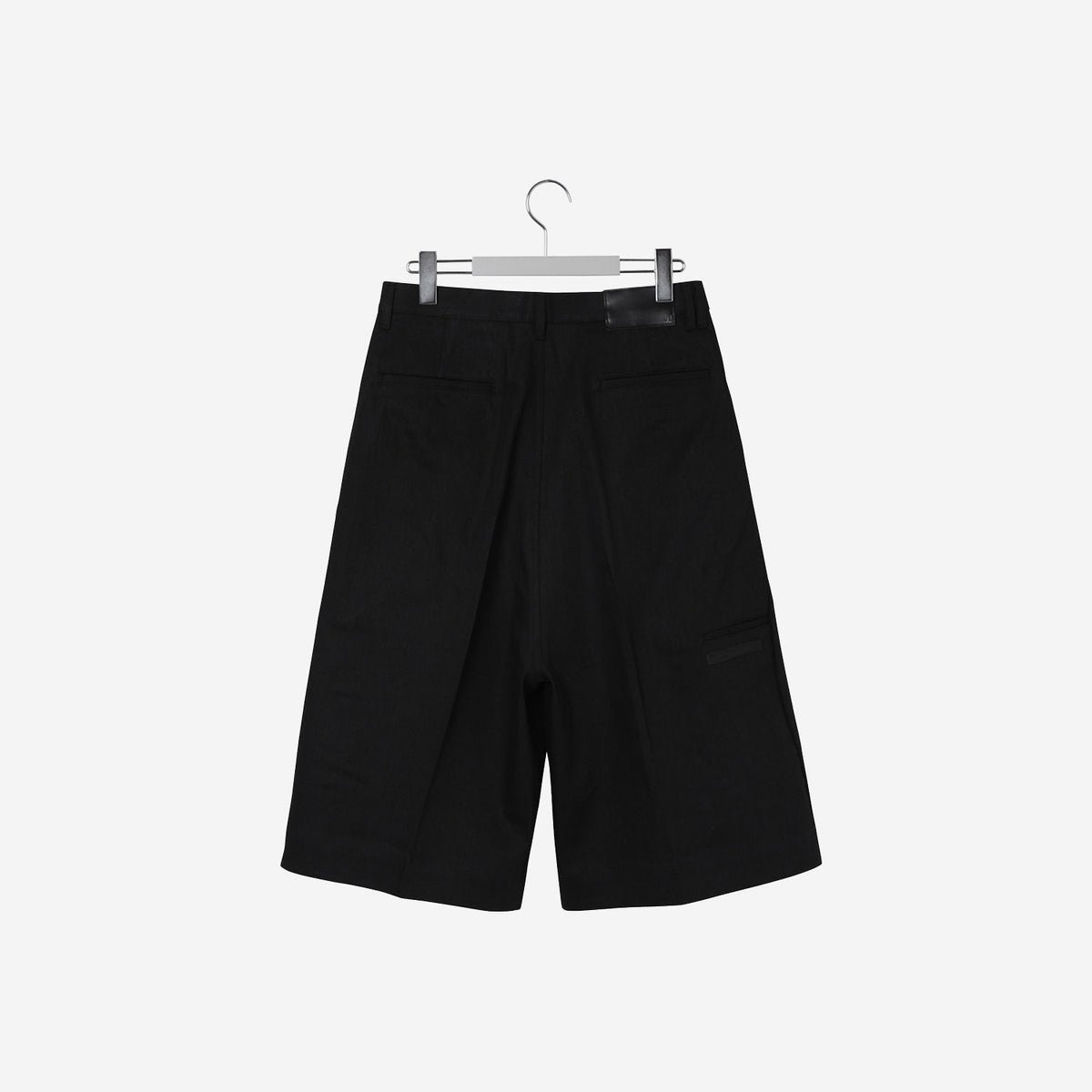HENRI / Super Wide Tailored Shorts / black – th products