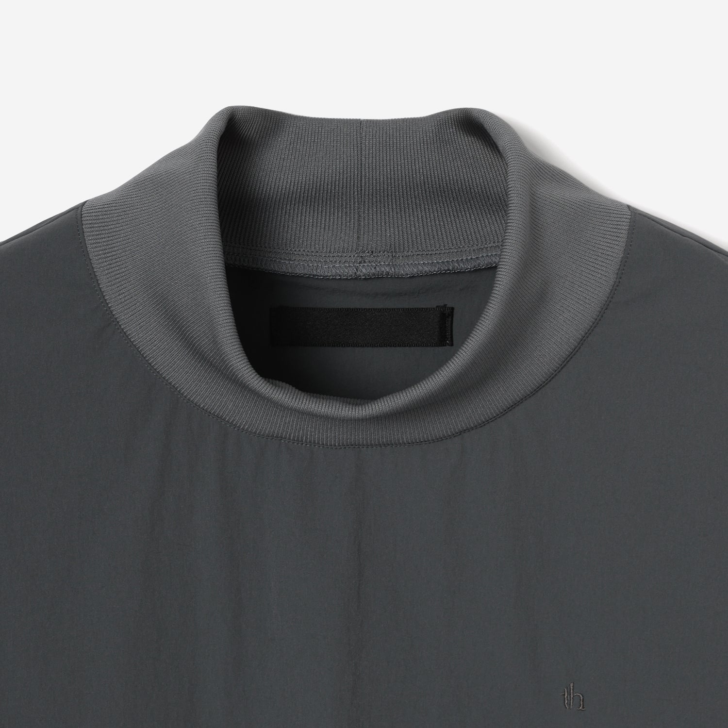 Nylon Mock Neck Tee / gray