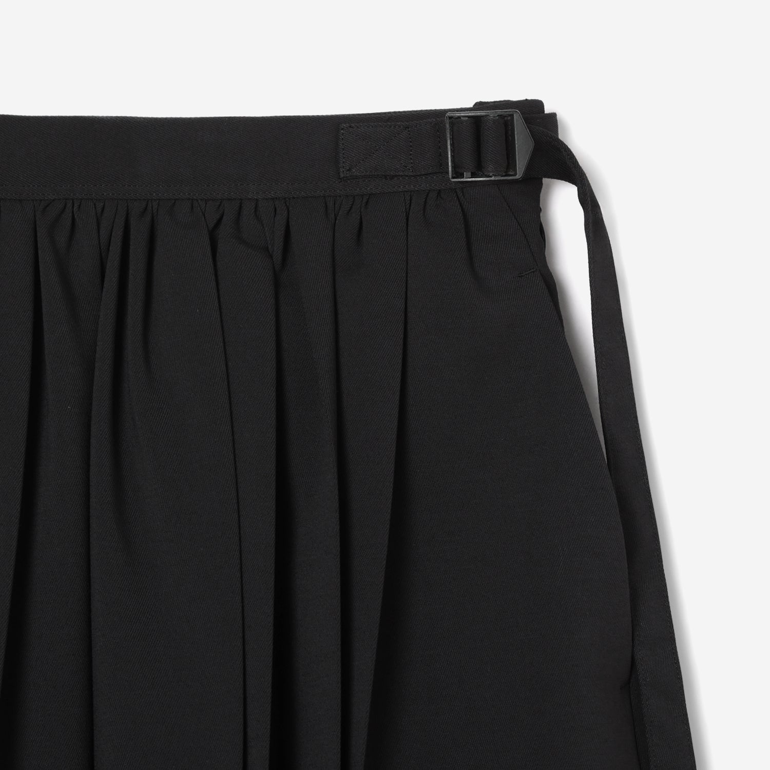 Airy Random Pleated Skirt / black