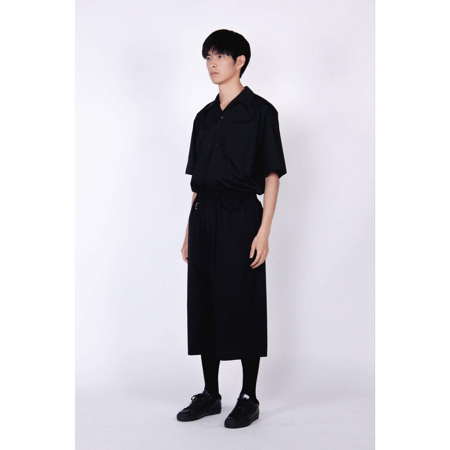 Volume Wide Shorts / black – th products