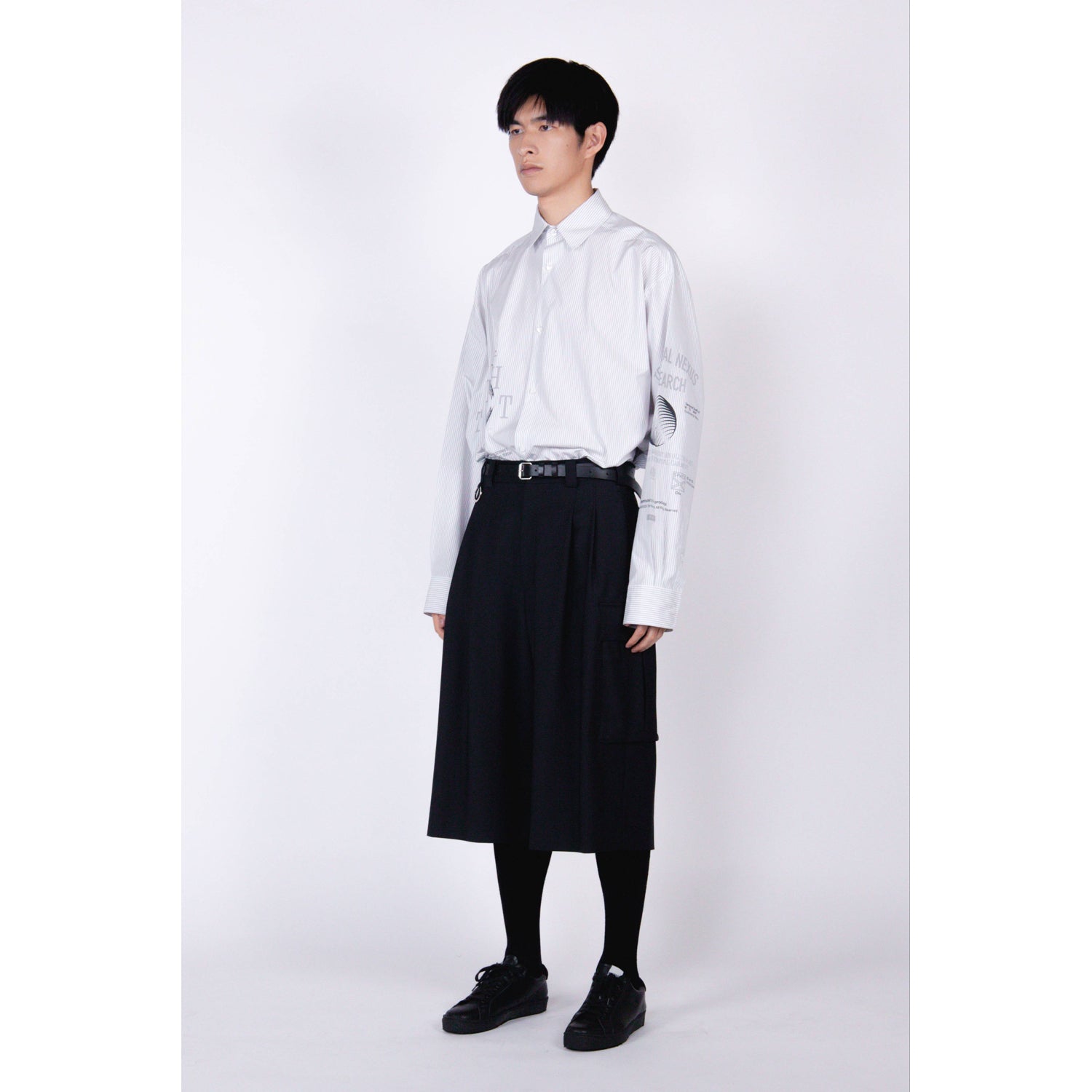 Wide Cargo Shorts / black – th products