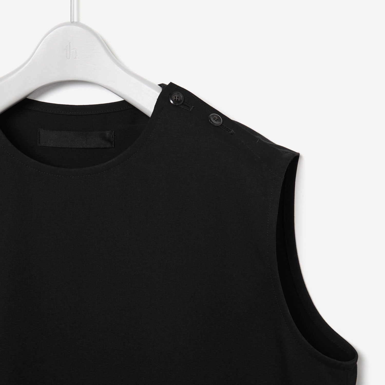 Sleeveless Tops / black – th products