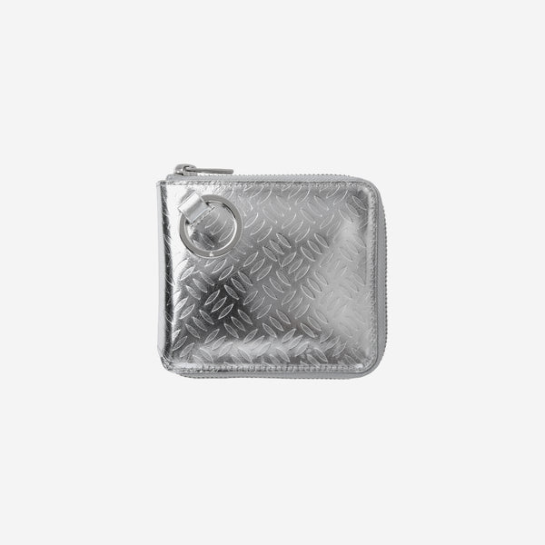 Embossed Zip Around Wallet / silver × silver